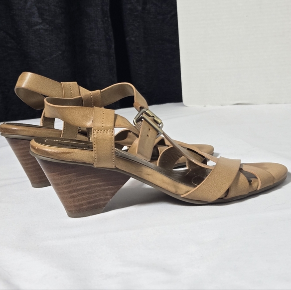 Coach and Four Tan Tilda Sandal Heels 8 - Picture 9 of 9